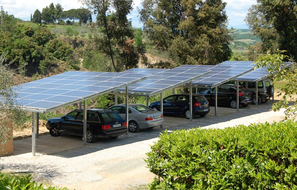 Urlaub in der Toskana, Ferienhaus Podere Cortilla, Carport