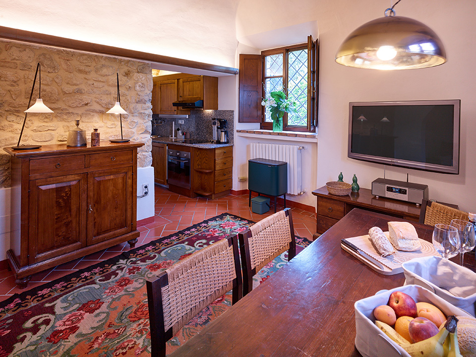 Ferienwohnung L'Angolo, Podere Cortilla, Volterra, Toscana, 2-4 Personen, Terrasse, Bad, 2 Etagen, 1 Schlafzimmer, Ausziehsofa im Wohnzimmer, Küche